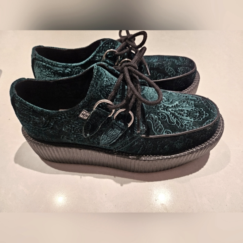 Tuk Emerald Green Velvet Viva Mondo Creeper Paisley… Gem